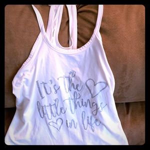 Women’s Med flowy, razorback tank top